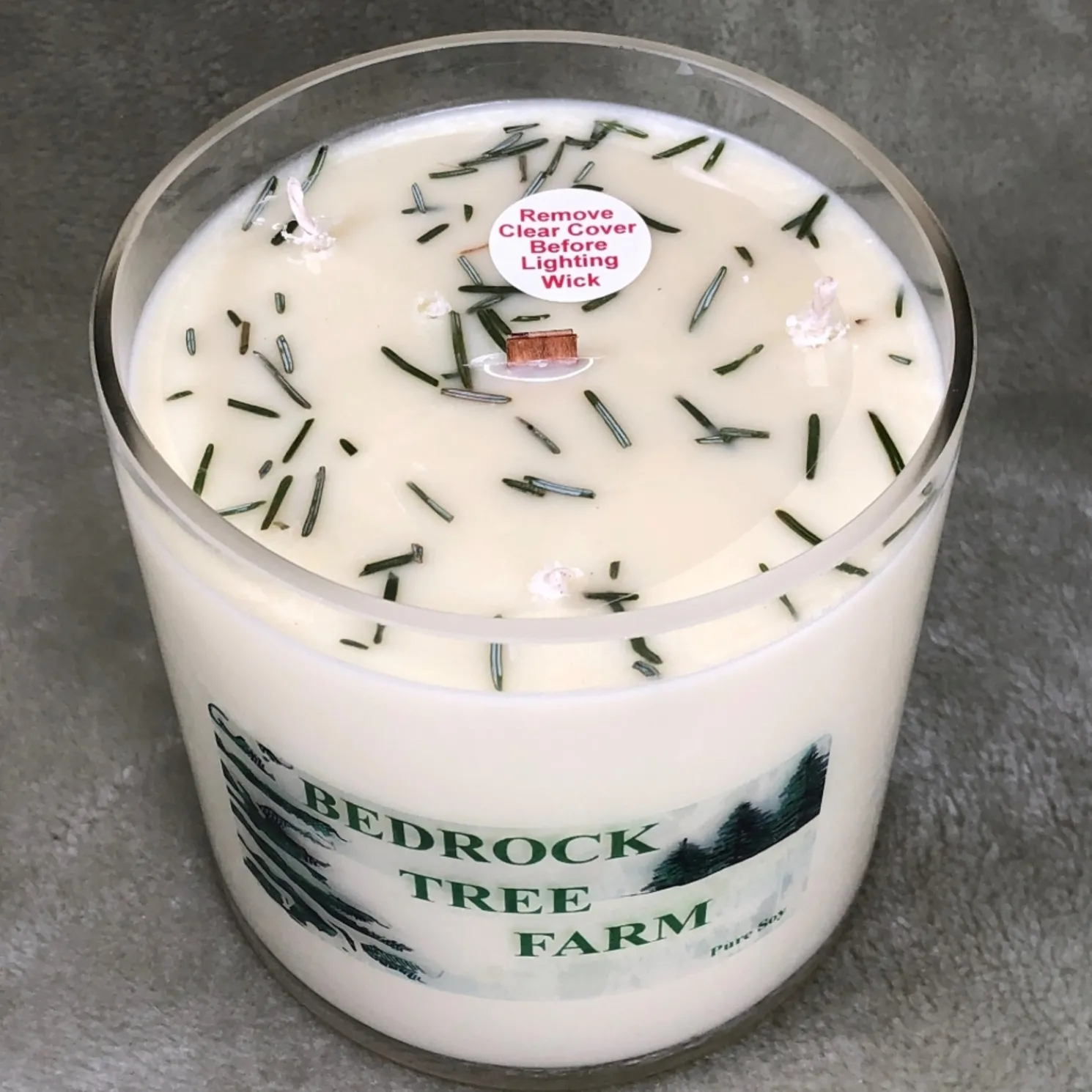 Bedrock Tree Farm 32 oz Fir Needle Scented Christmas Candle V32NAT