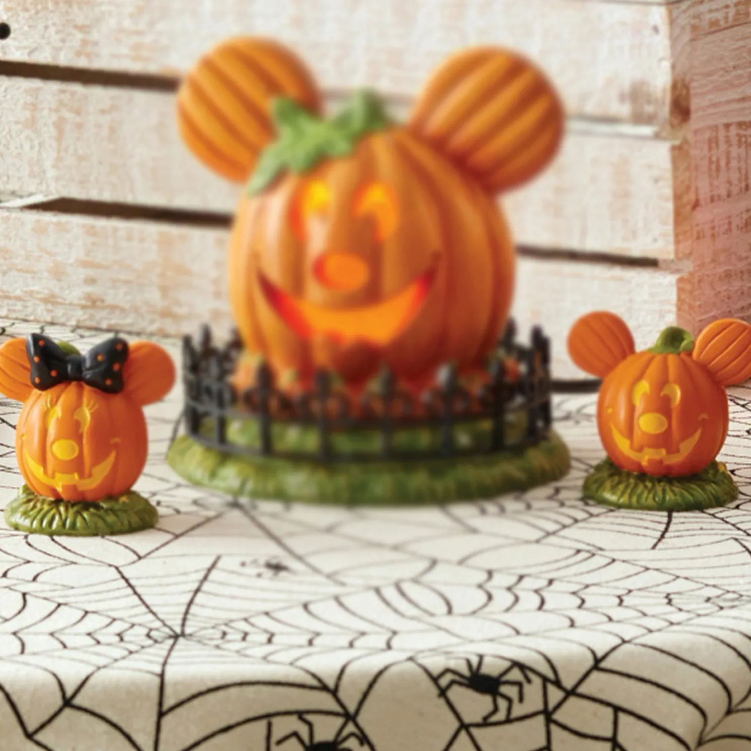 Department 56 Disney's Halloween Village Mickey's Pumpkintown Topiaires 6007732
