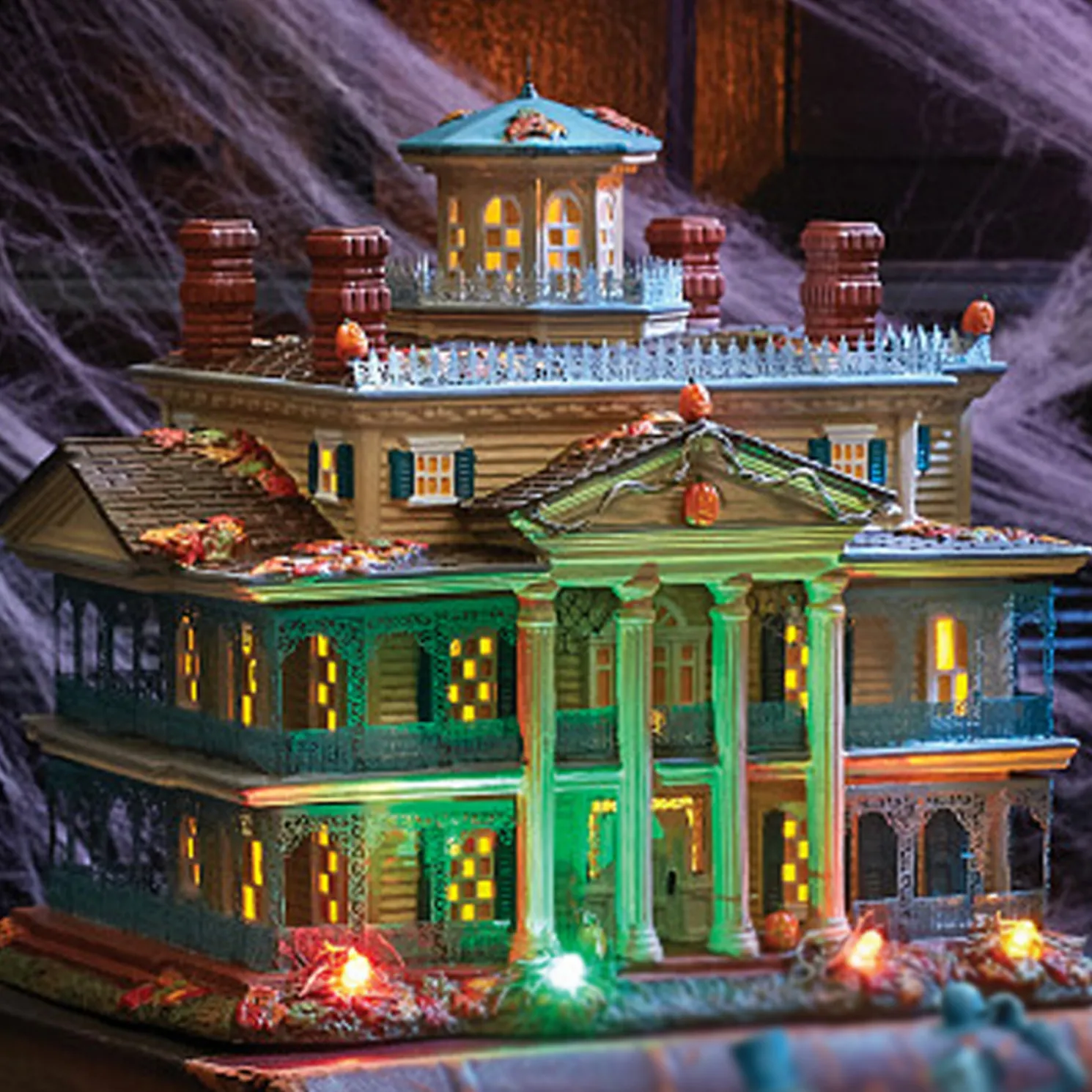 Department 56 Disney's Disneyland The Haunted Mansion Village 6007644RP