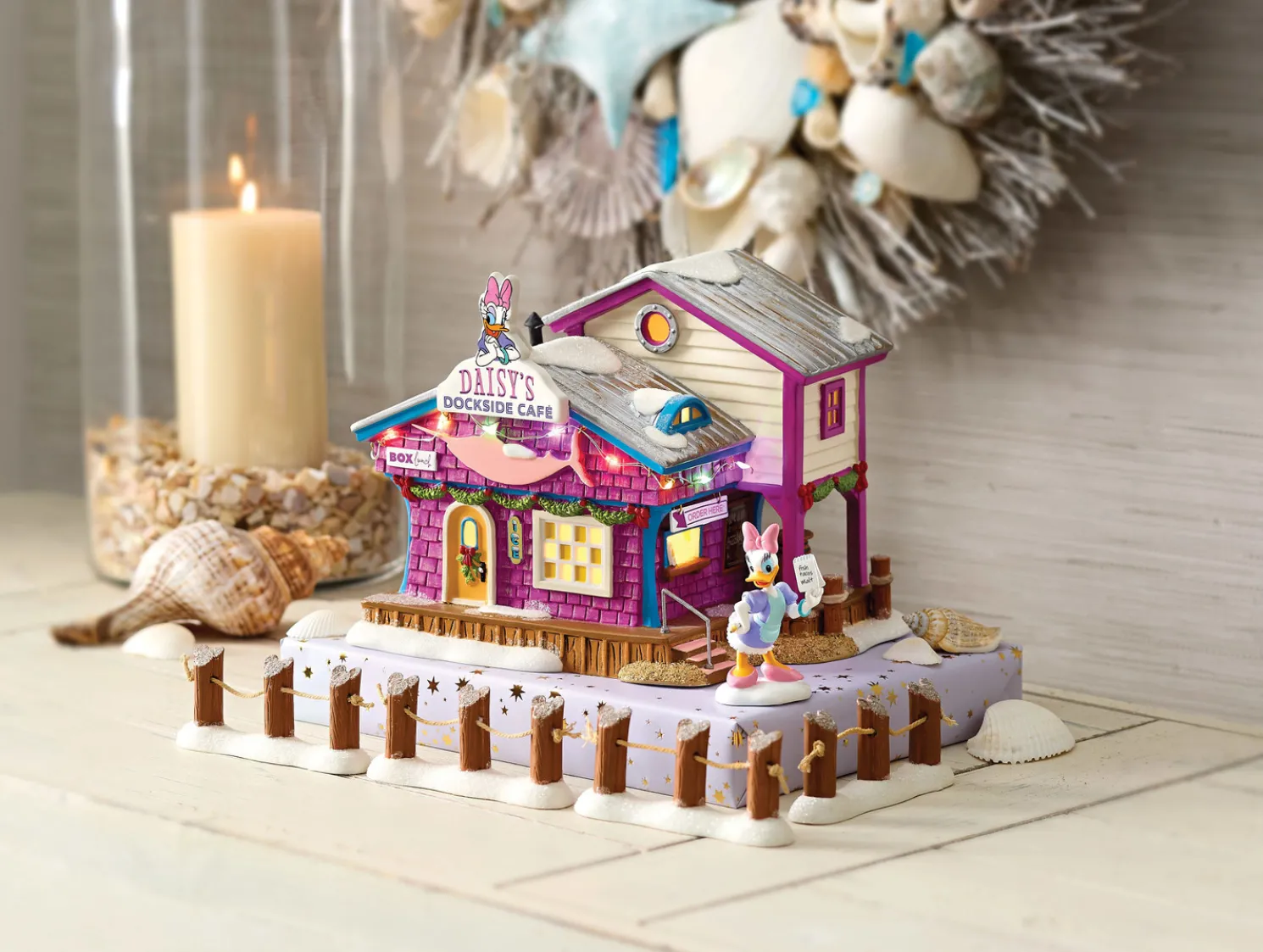 Department 56 Disney Daisy Dockside Cafe Full Set