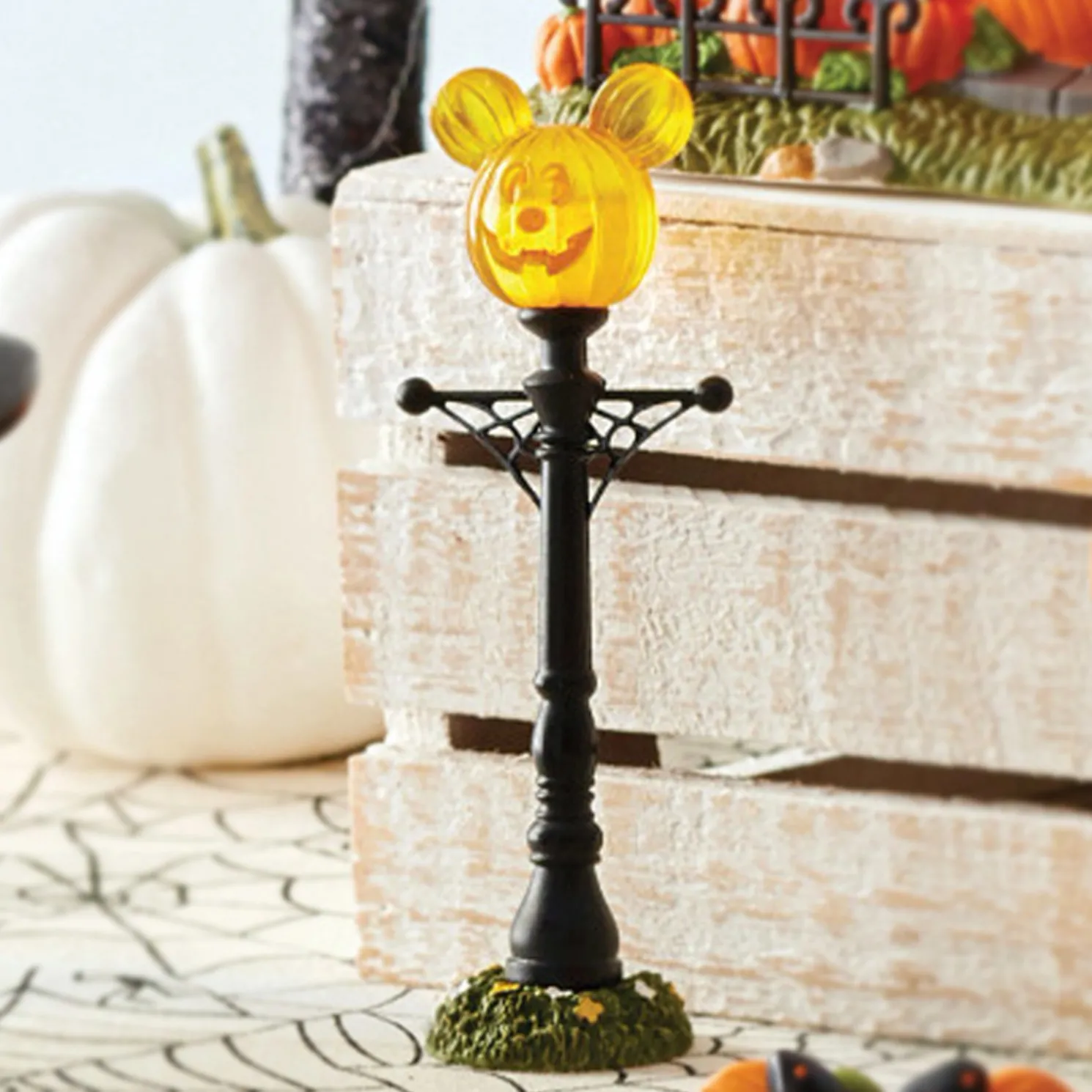 Department 56 Disney's Halloween Village Mickey's Pumpkintown Street Lights 6007730