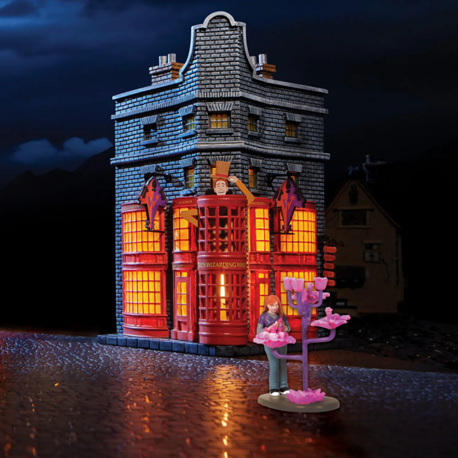 Department 56 Harry Potter Village Weasleys' Wizard Wheezes Building 6005615