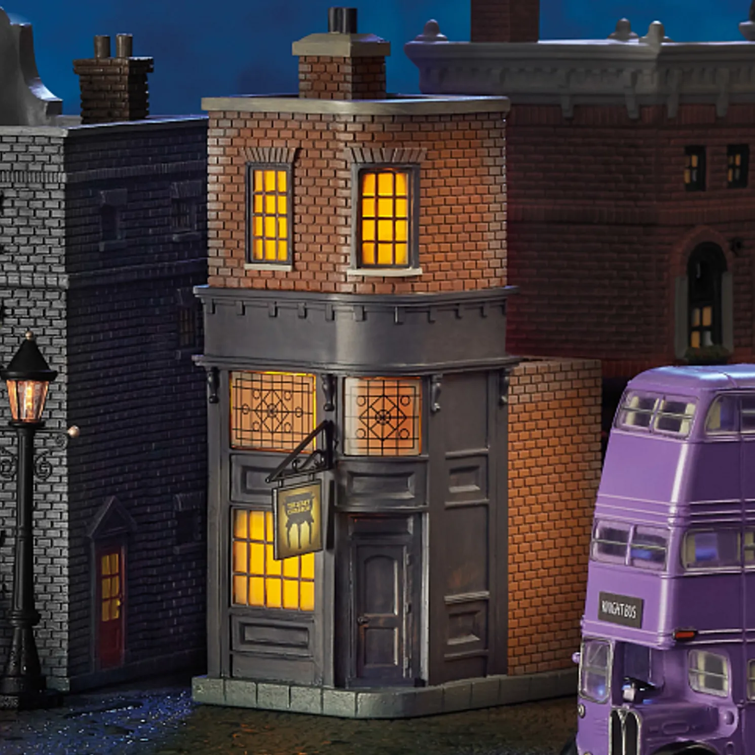 Department 56 Harry Potter Village The Leaky Cauldron Building 6010480