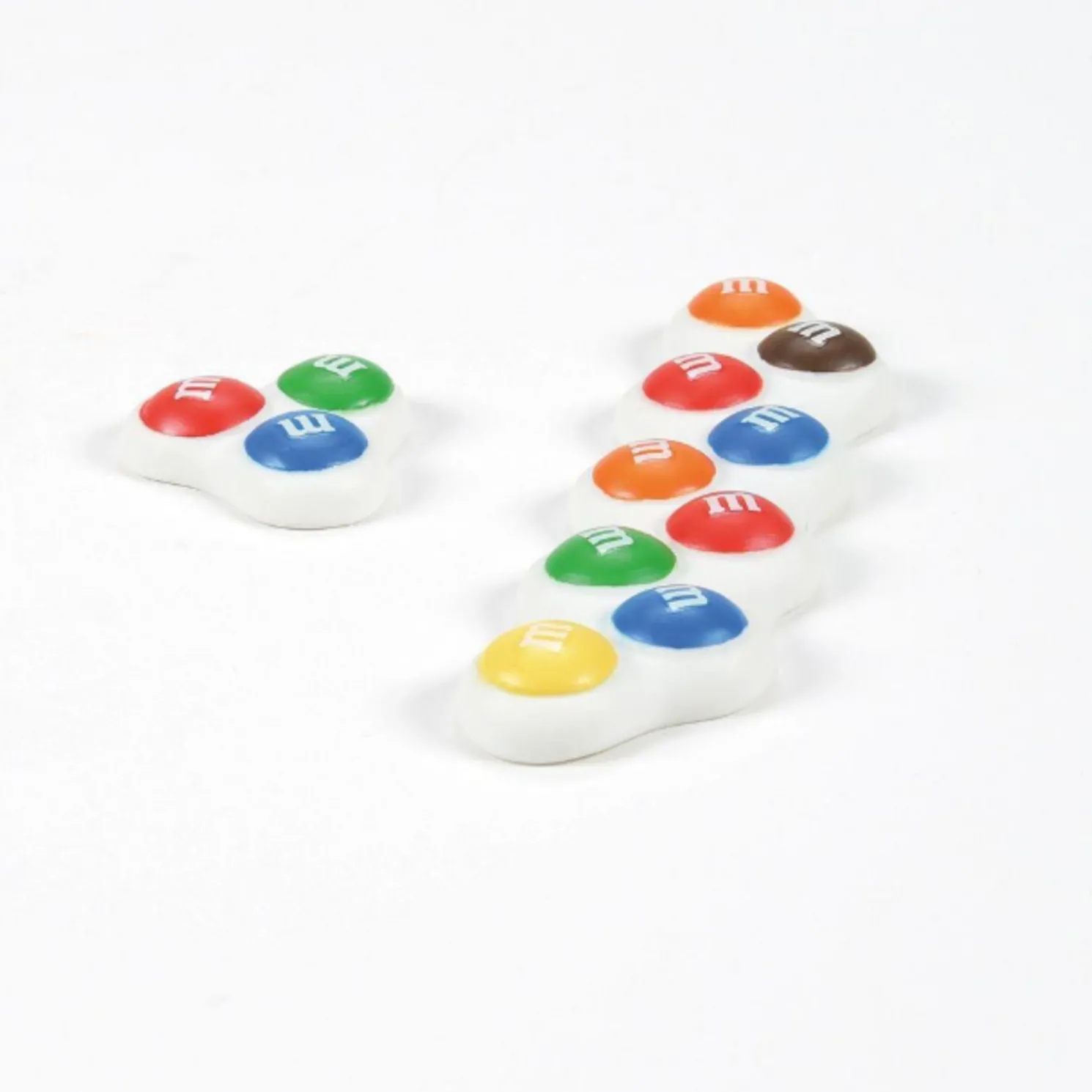 Department 56 North Pole Village Follow The M&M Road Accessories 6013438