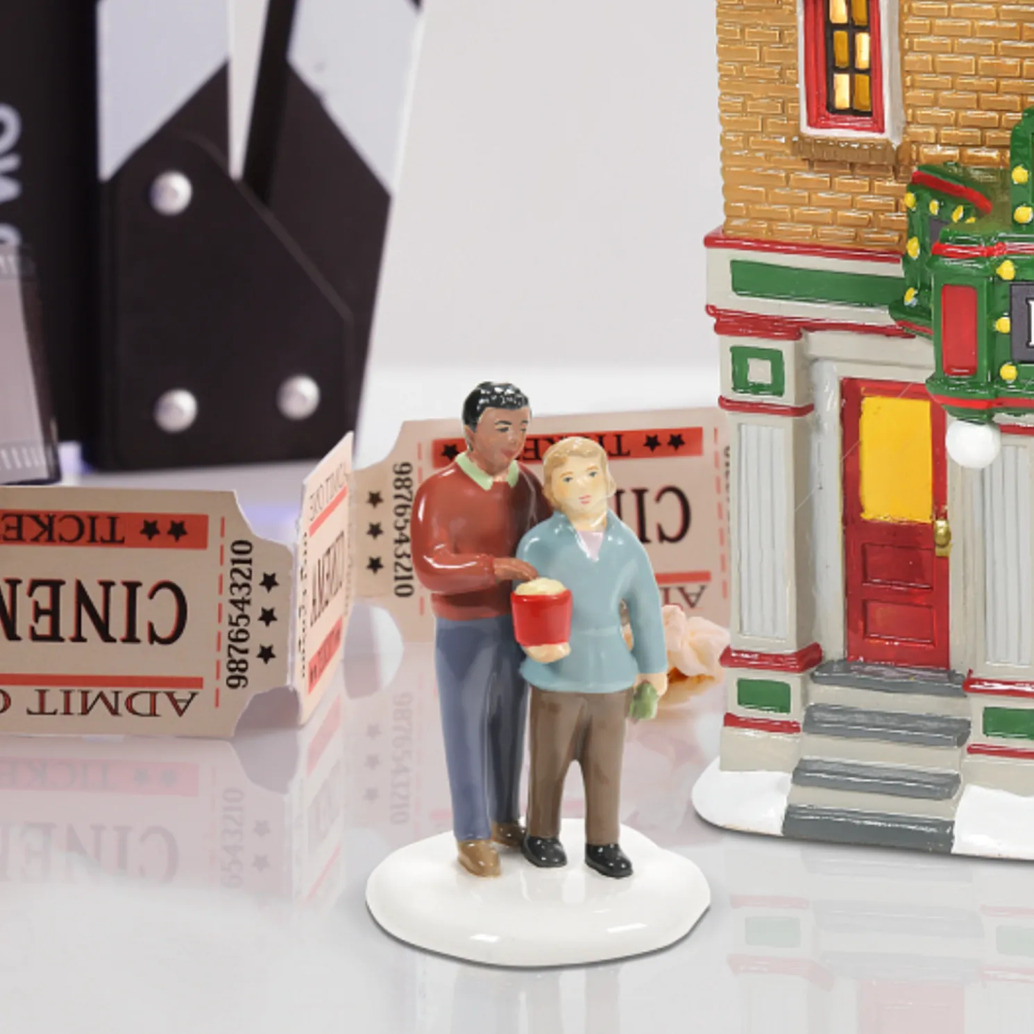 Department 56 Snow Village Date Night Figure 6009813