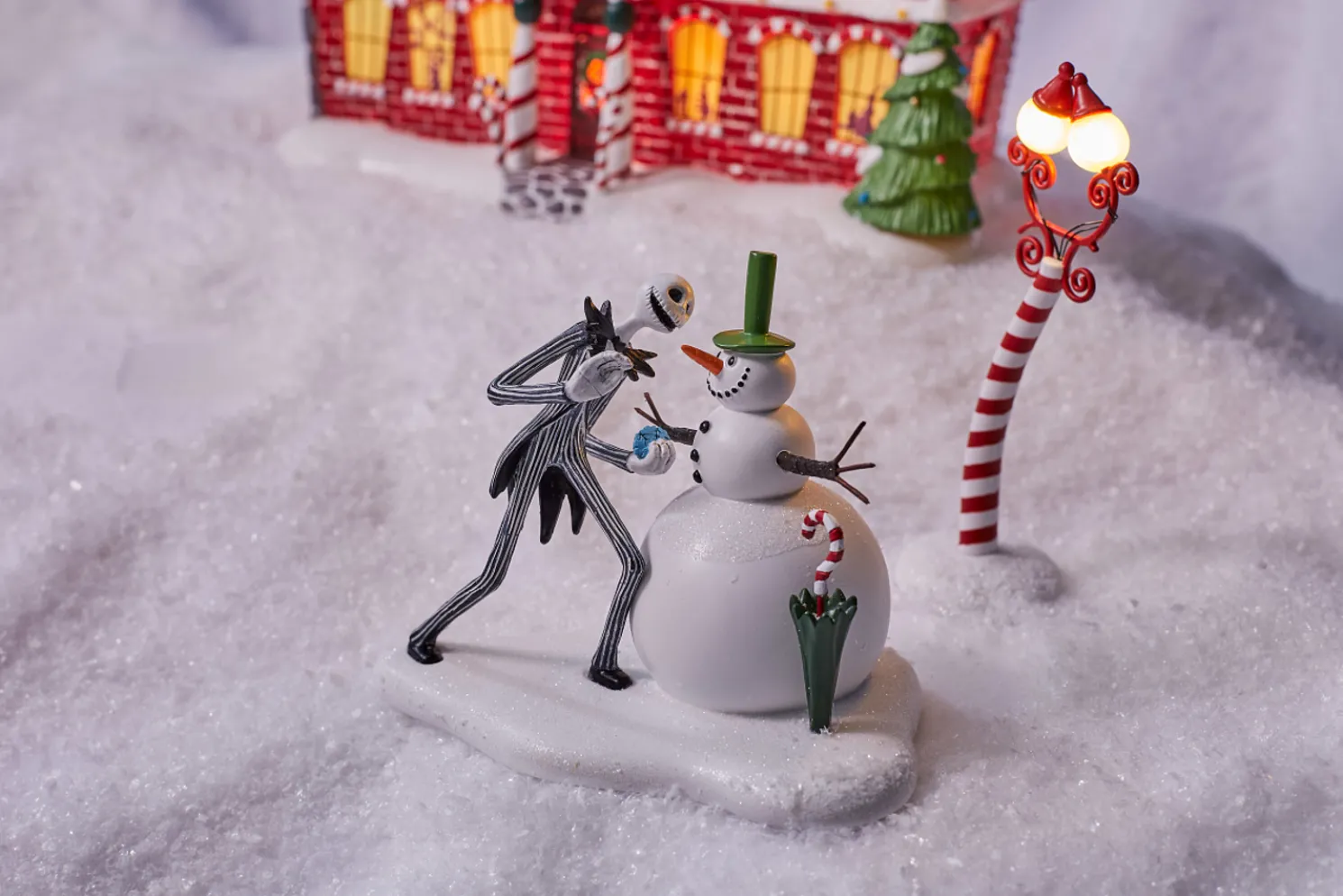 Department 56 The Nightmare Before Christmas Village Jack Sees His First Snowman 6007742