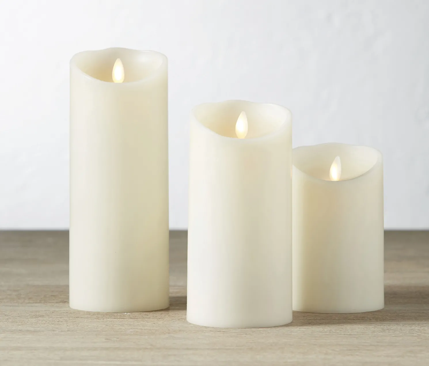 Liown 3.5" x 5", 7", or 9" Moving Flame Ivory-Vanilla Scented Pillar Battery Candle