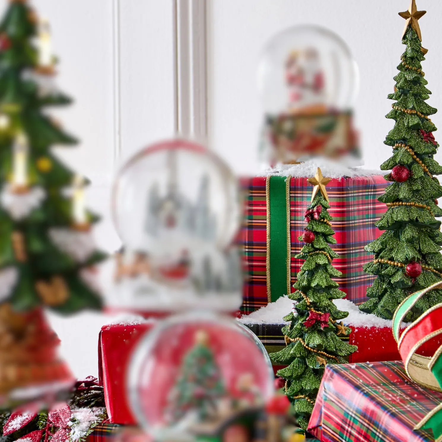 Raz 11.5" Green Glitter Christmas Tree Figures Set of 2 4301641