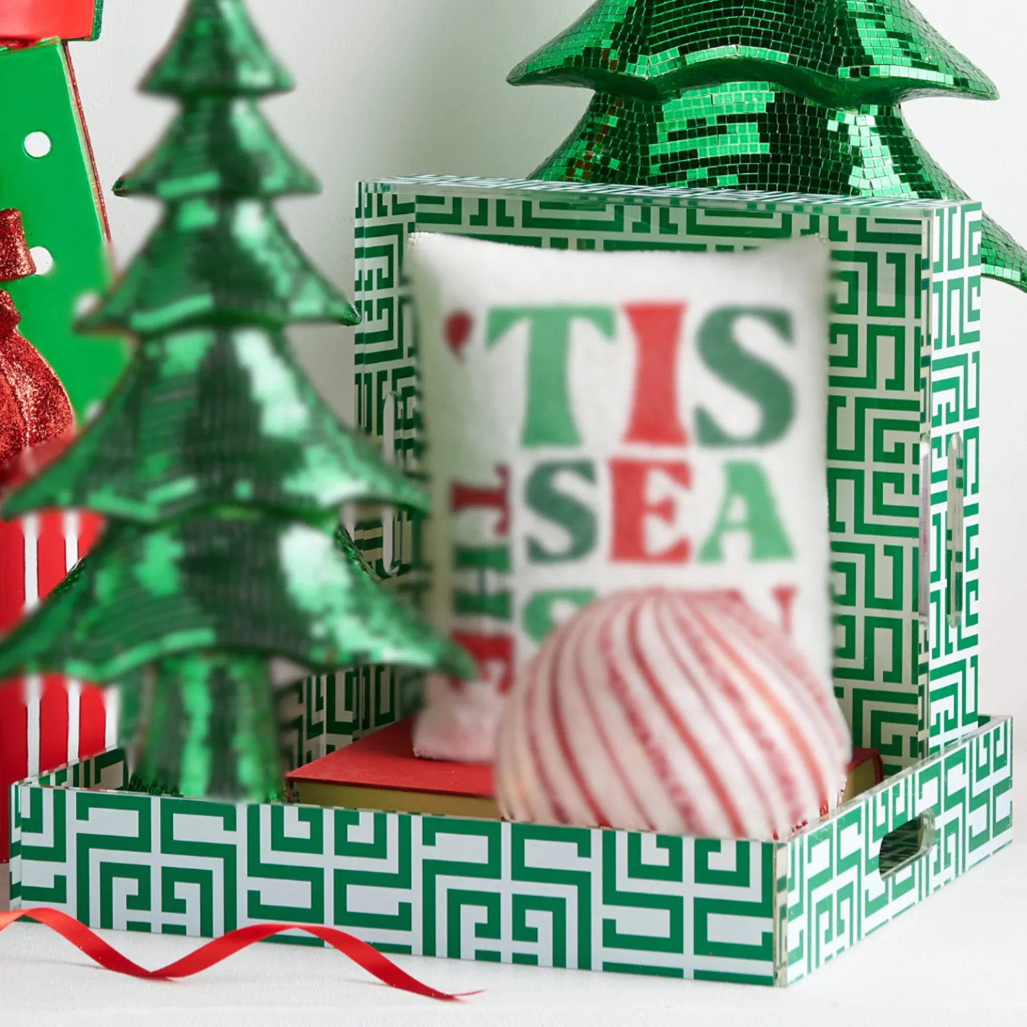 Raz 14" Green Greek Keys Christmas Tray Decoration 4536650