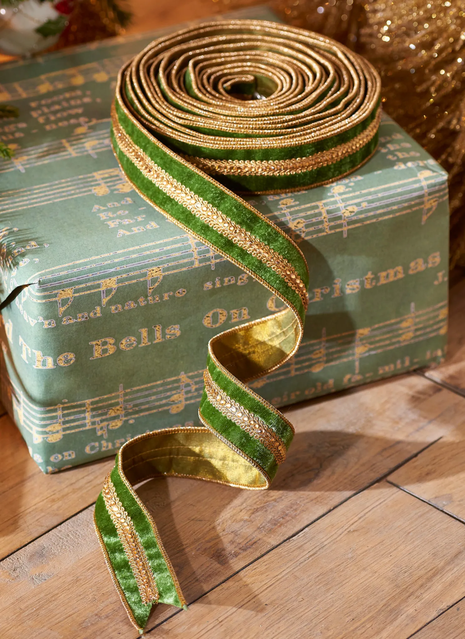 Raz 1.5" Green Velvet Christmas Ribbon with Gold Jewels R4227719