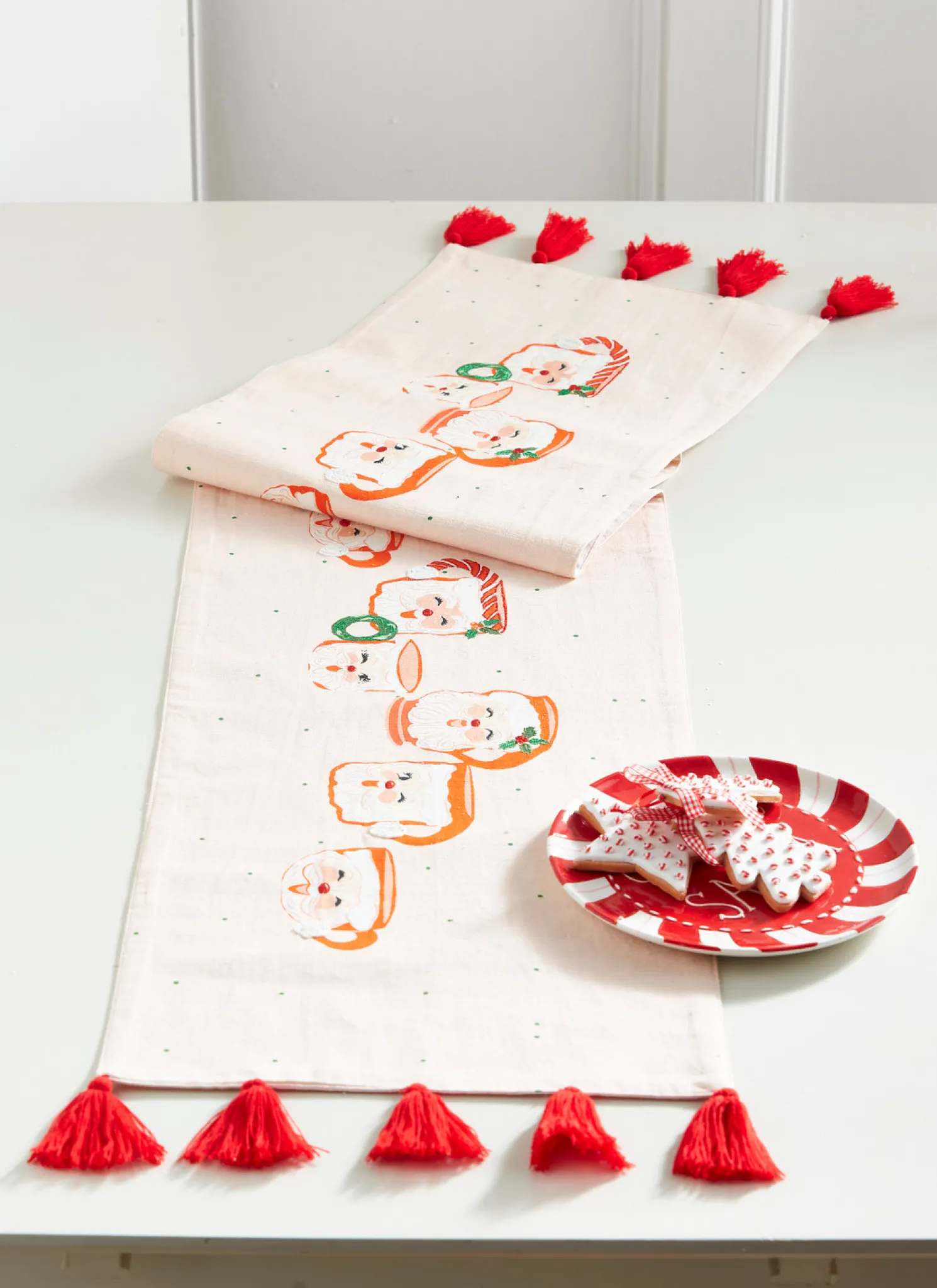 Raz 72" Pink Santa Mug Christmas Table Runner 4319325