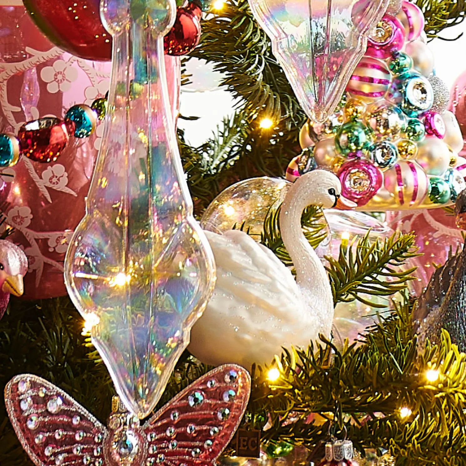 Raz Eric Cortina 4.5" White Swan Clip On Glass Christmas Ornament 4545719