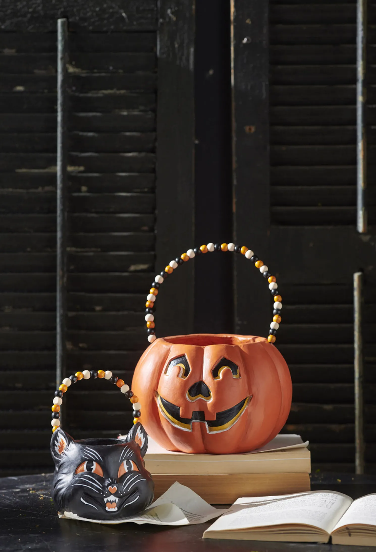 Raz Scaredy Cat or Jack O Lantern Halloween Candy Bucket Decoration